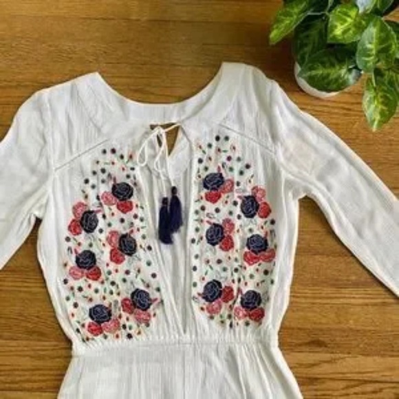 NWT Raga White Embroidered Long Sleeve Romper with Tassel Tie Size S | Bohemian - Picture 2 of 11